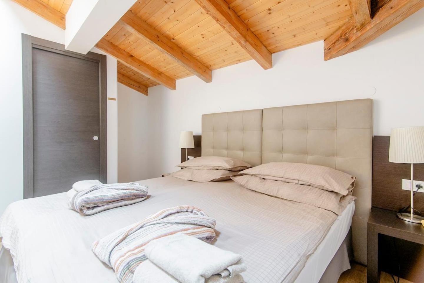 Apartmán Place Of Grace - 50 Meters From Dancing House Prague